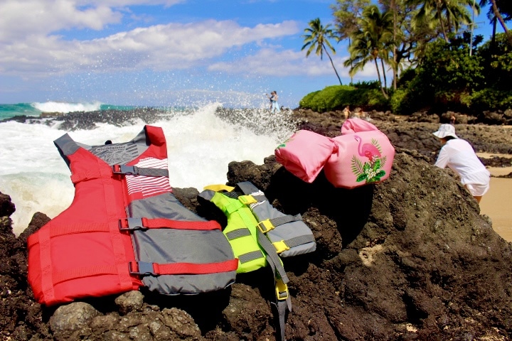 Life Jackets/Float Belts Rentals Kihei Maui | Aloha Snorkel & Surf Co.
